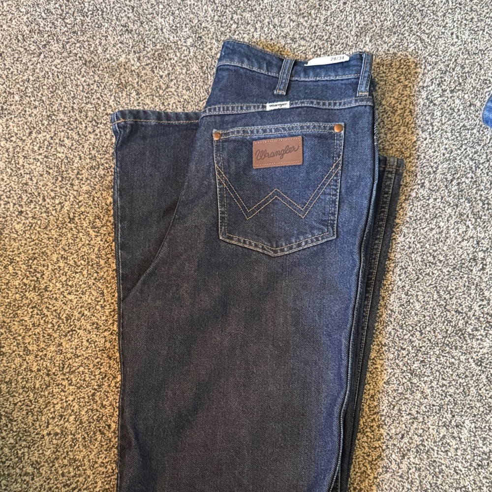 Wrangler women’s Dark Blue Relaxed Jeans